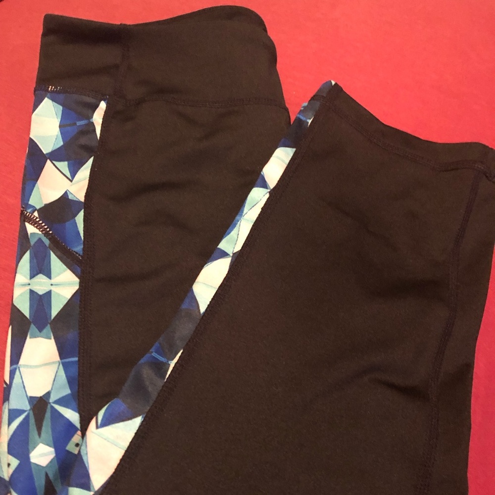 Black and blue leggings